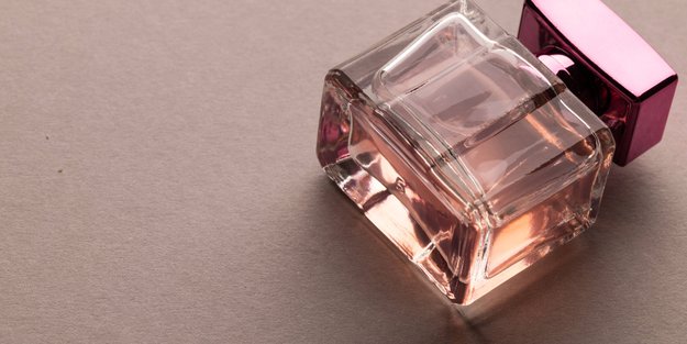 Ein eleganter Winterduft: Das orientalische Parfum mit Frucht- und Zitrusnoten