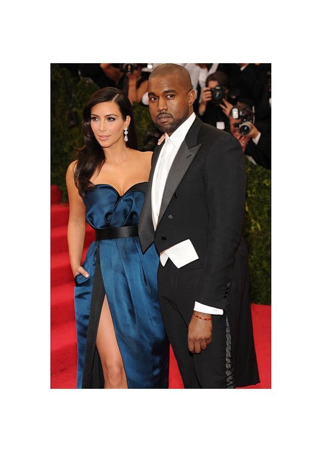 Kim Kardashian und ihr Verlobter Kanye West Kim Kardashian und ihr Verlobter Kanye West