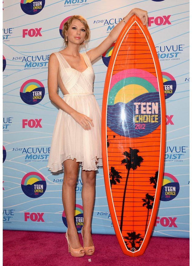 Taylor Swift wurde fünf mal bei den Teen Choice Awards ausgezeichnet. Taylor Swift wurde fünf mal bei den Teen Choice Awards ausgezeichnet.