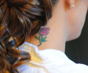 Rosen-Tattoo: Bedeutung des Blumen-Motivs