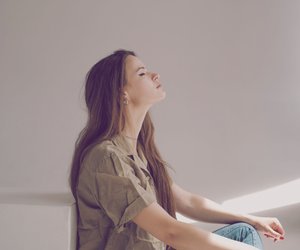 „Anderen geht's viel schlechter“: Diese Glaubenssätze verhindern, Emotionen wirklich zu verarbeiten