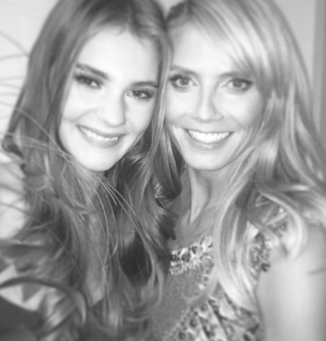 GNTM: Siegerin Steffi und Heidi Klum freuen sich gemeinsam GNTM: Siegerin Steffi und Heidi Klum freuen sich gemeinsam