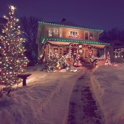 Magische Weihnachtsdeko: Diese beleuchtete Tannengirlande bringt Festtagsstimmung ins Haus