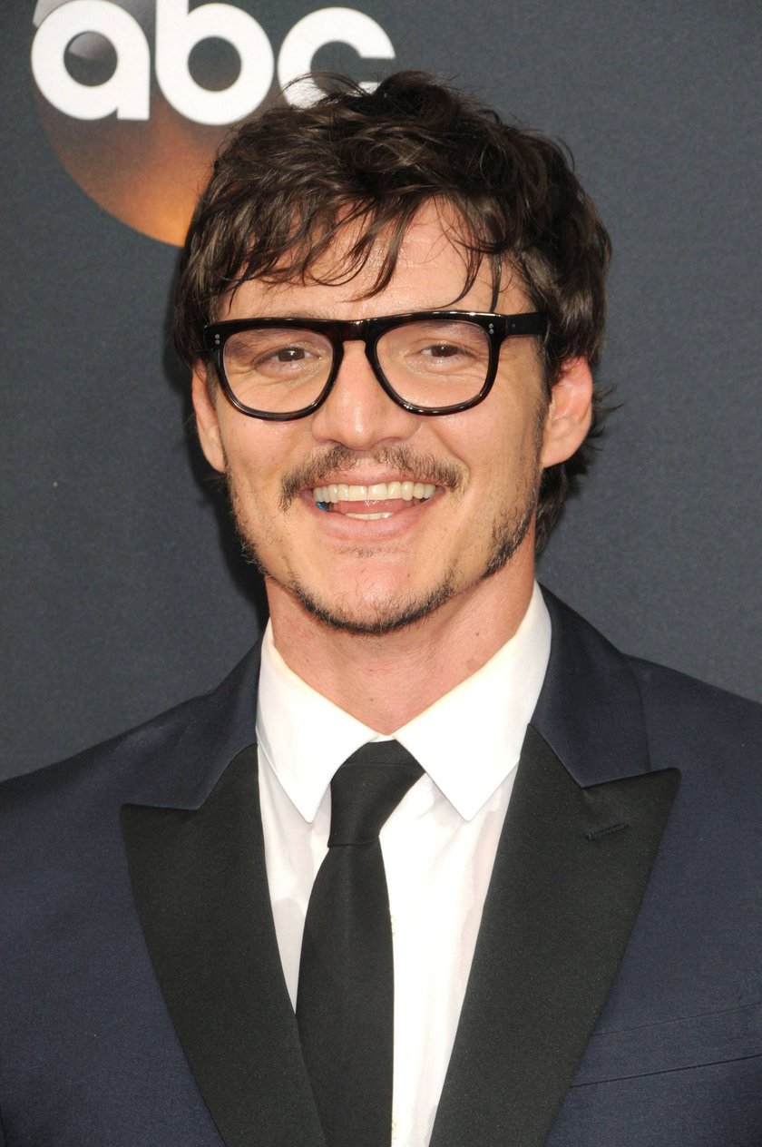 September 18, 2016 - Los Angeles, California, United States - September 18th 2016 - Los Angeles California USA - Actor PEDRO PASCAL at the 68th Prime Time Emmy Awards - Arrivals held at the Microsoft Theater, Los Angeles Los Angeles United States PUBLICATIONxINxGERxSUIxAUTxONLY - ZUMAf05_

September 18 2016 Los Angeles California United States September 18th 2016 Los Angeles California USA Actor Pedro Pascal AT The 68th Prime Time Emmy Awards Arrivals Hero AT The Microsoft Theatre Los Angeles Los Angeles United States PUBLICATIONxINxGERxSUIxAUTxONLY ZUMAf05_  