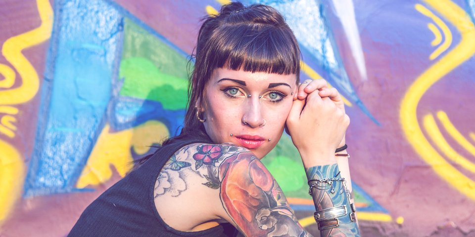 Frauen extreme tattoos bei und piercings Most Extreme