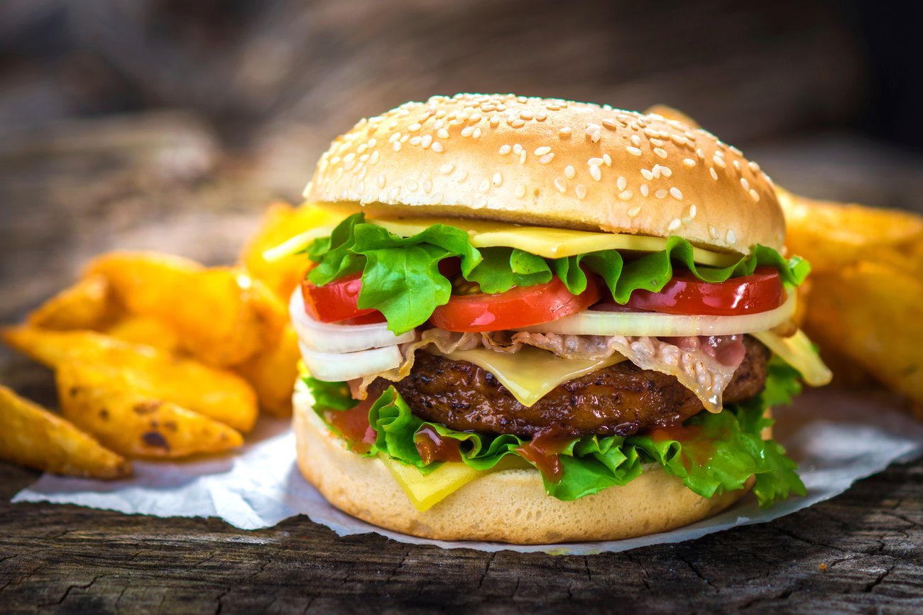 Burger und Pommes Frites Burger und Pommes Frites
