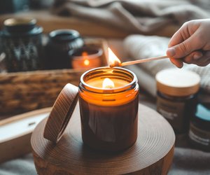 Nicht von Ikea oder Jysk: Diese Duftkerzen bringen Wärme und Stil in dein Zuhause