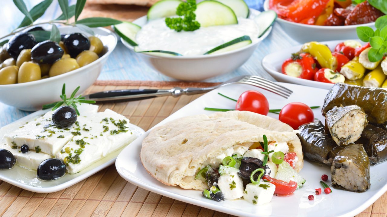 Griechische Küche versetzt Dich direkt ans Mittelmeer!
