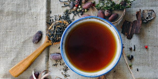 Kalorien in Tee: Welche Nährwerte stecken in dem Heißgetränk?