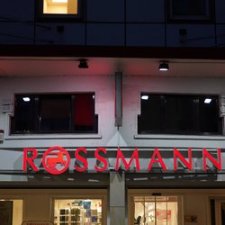 Gönn deiner Haut mit diesem 5-Euro-Pflege-Öl von Rossmann eine extra Portion Feuchtigkeit