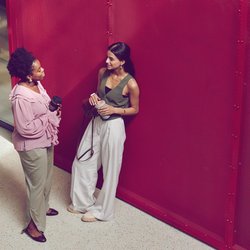 Loyal und selbstbewusst: Das sagt es über dich aus, wenn du nie über Ex-Partner*innen lästerst
