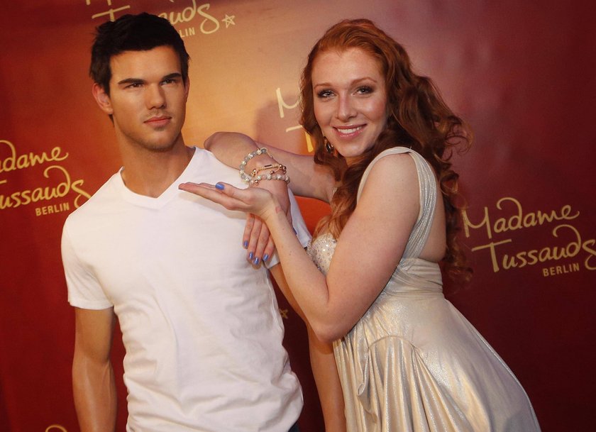 Taylor Lautner Wachsfigur bei Madame Tussauds enthuellt von Fleur Georgina Buelowius in Berlin, Berlin Deutschland, Germany *** Taylor Lautner Wax figure at Madame Tussauds unveiled from Fleur Georgina Buelowius in Berlin, Berlin Germany, Germany