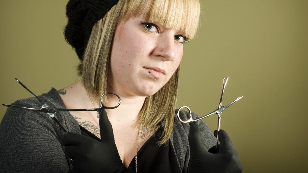 Microdermal Piercings Das geht unter die Haut