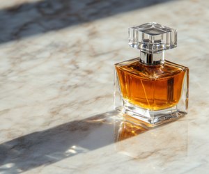 Vanille, Praline, weißer Moschus: Das Rossmann-Parfum, das alle im Winter verzaubert