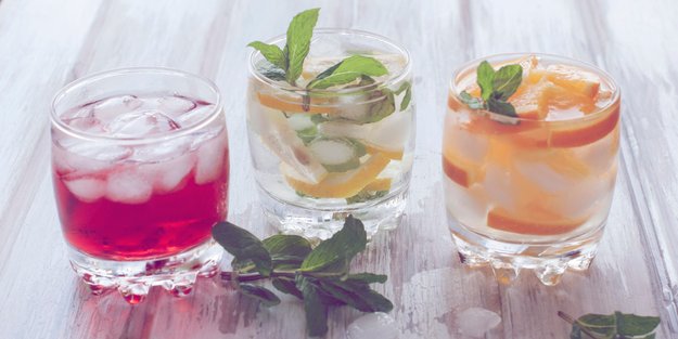 Günstige Cocktails: 3 einfache Drinks für wenig Geld