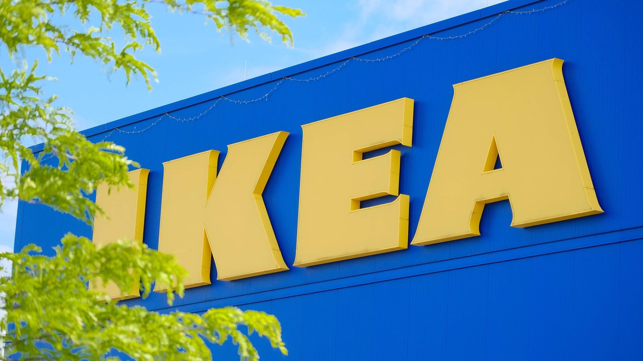 Die FRÖJDA Girlande von Ikea bringt Festlichkeit in dein Zuhause.