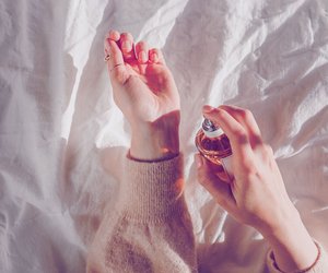 Die 9 besten Parfums für Frauen, die einfach extrem lange duften!