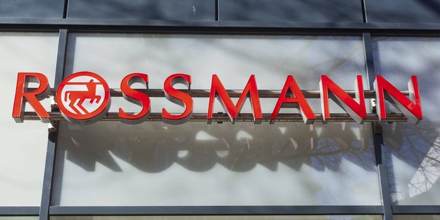 Alles in einem: Das Rossmann-Produkt zaubert Lidschatten, Bronzer, Rouge und Glow