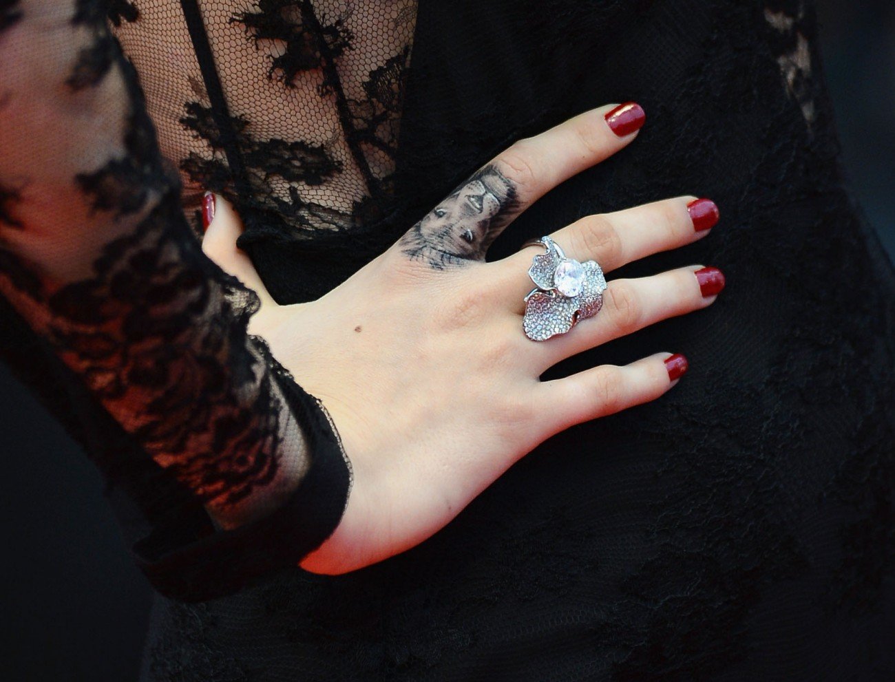 Finger-Tattoo Finger-Tattoo