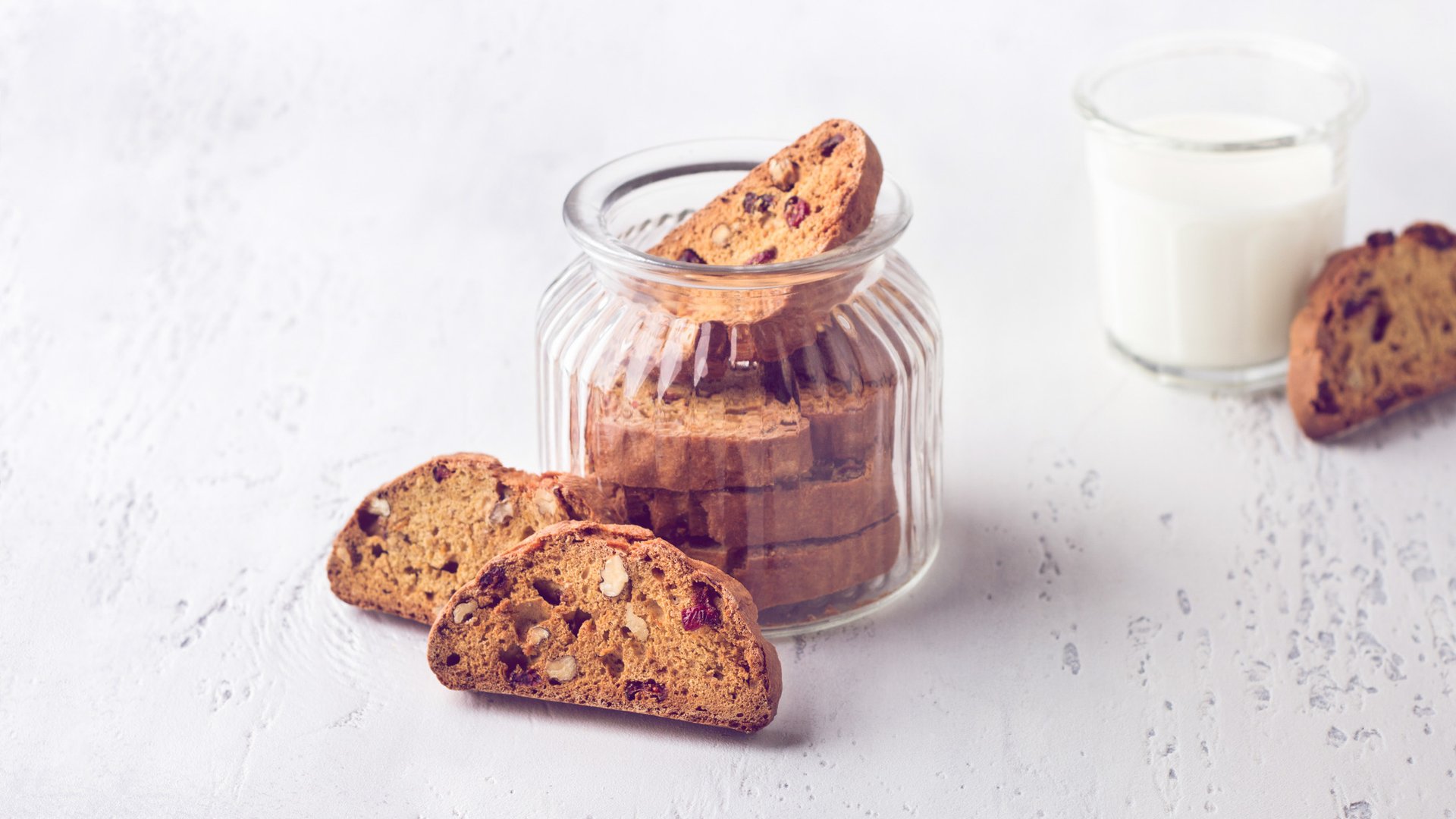 3-einfache-aber-ausgefallene-Pl-tzchenrezepte-die-jeder-nachbacken-kann