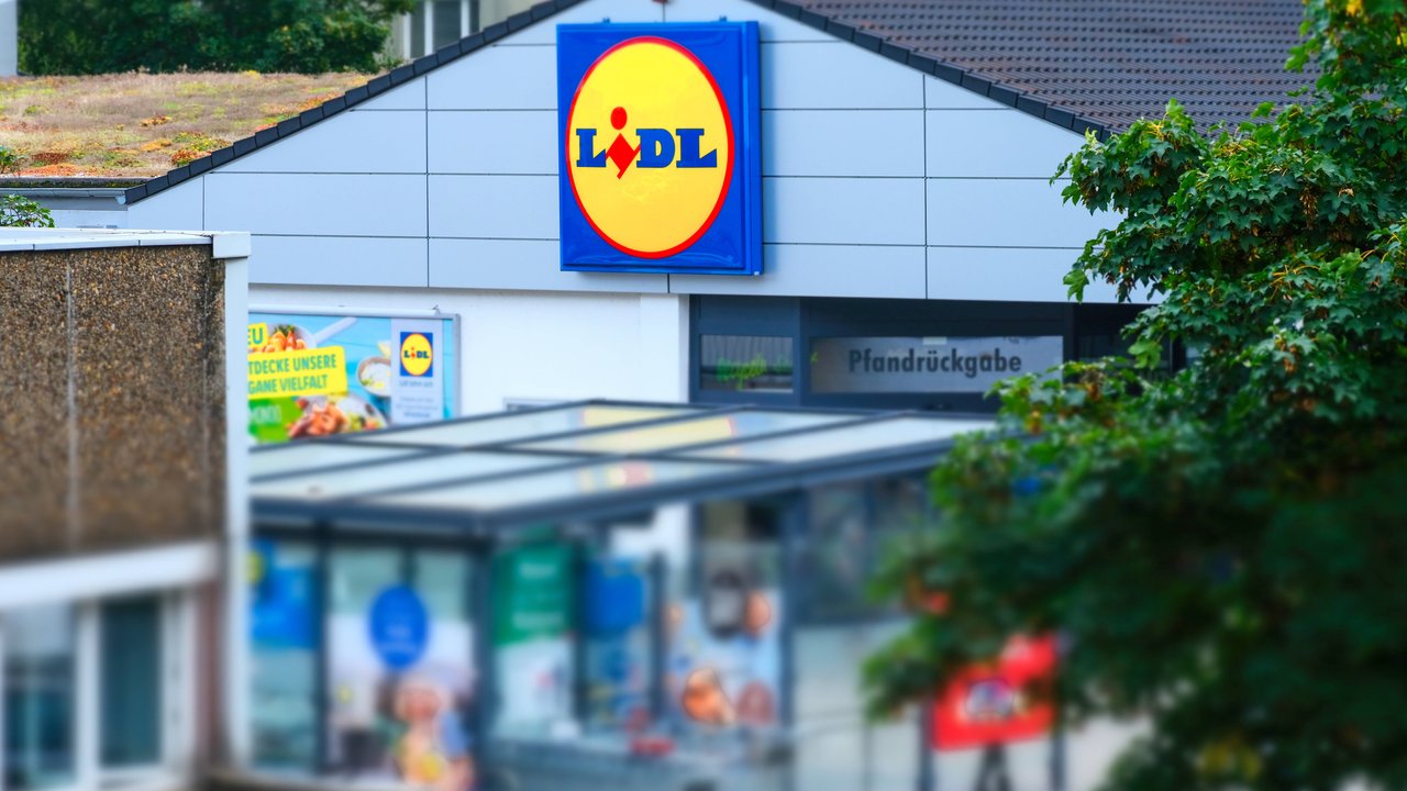 Der Abfallsammler von Lidl macht die Mülltrennung leichter und hygienischer.