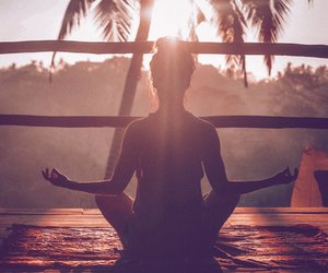 Yoga mit YouTube: Diese 5 Yoga-Channels bereichern deinen Alltag