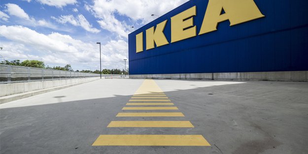 Stilvolle Badbeleuchtung: Bei Ikea bekommst du diese dimmbare Wandleuchte