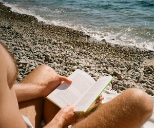 Diese 7 Bücher solltest du lieber nicht im Urlaub lesen