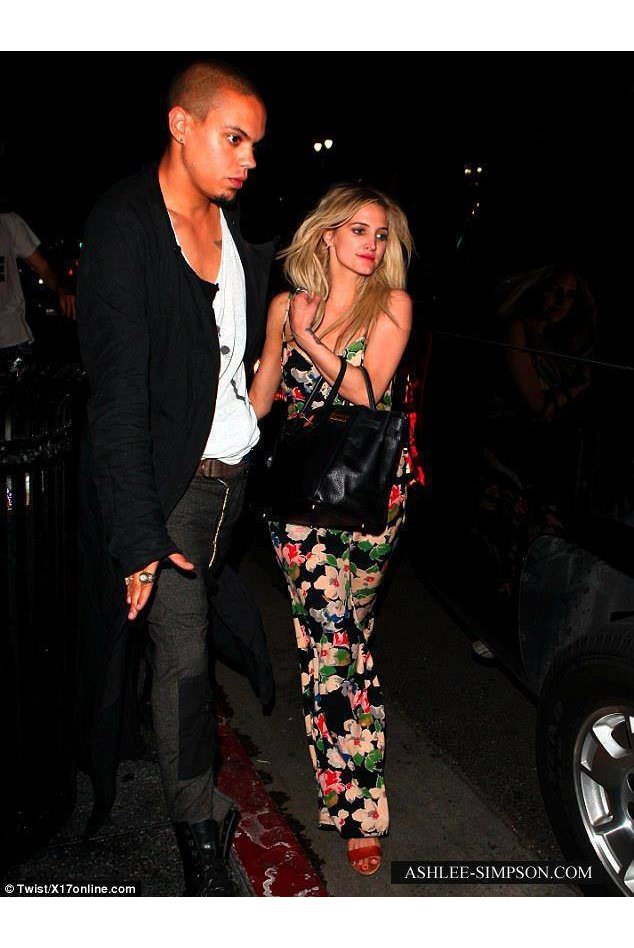 Ashlee Simpson ist frisch verliebt Ashlee Simpson ist frisch verliebt