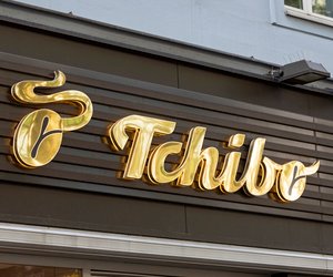 LED-Akkuleuchte bei Tchibo zum Top-Preis: Dimmbar und mit zusätzlichem Akku