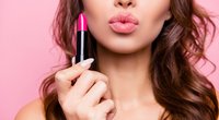9 Hausmittel, mit denen du Make-up-Flecken entfernen kannst