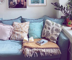 Mit diesen Kissen von H&M Home holst du dir den Urlaub direkt auf dein Sofa
