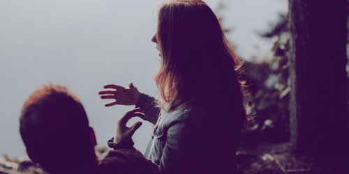 Toxischen Zuhören: Auf diese nervigen Angewohnheiten haben absolut keine Lust mehr!