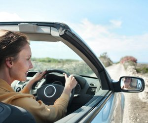 Autopolster reinigen: Dieses Wundermittel gegen Flecken hat jeder zuhause!