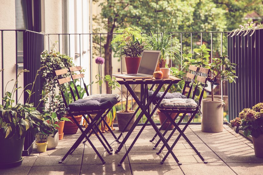 Diese 15 H&M Home Produkte verwandeln deinen Balkon in eine Boho-Oase