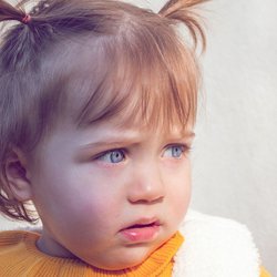 5 Sätze, die du auf keinen Fall zu deinem Kind sagen darfst