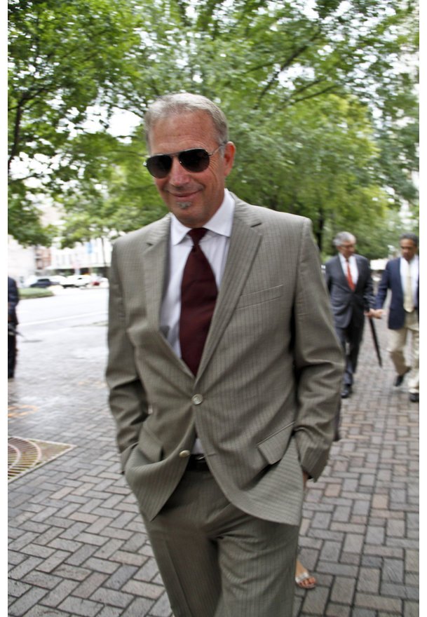 Kevin Costner: Nachbarschaftsklage Kevin Costner: Nachbarschaftsklage