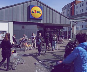 Schnelltest-Station vor dem Supermarkt: Was Lidl und Kaufland jetzt planen