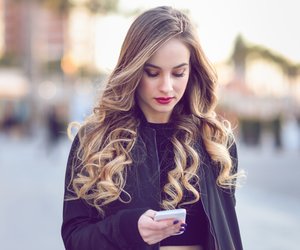 Locken ohne Hitze stylen: 3 Wege, wie es dir schonend gelingt