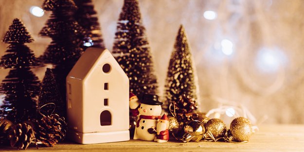 Zauberhafte Action-DIY: Bau dir ein winterliches Weihnachtsdorf