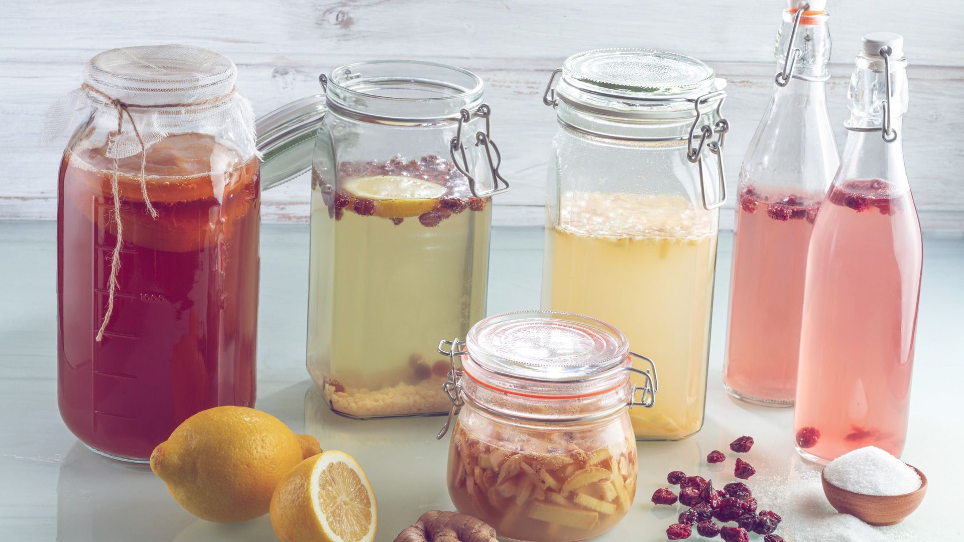 Wasserkefir-Darum-ist-der-Probiotika-Drink-so-gehyped-und-so-stellst-du-ihn-her