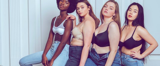 Bei C&A: Die schönsten Jeansmodelle für kurvige Frauen