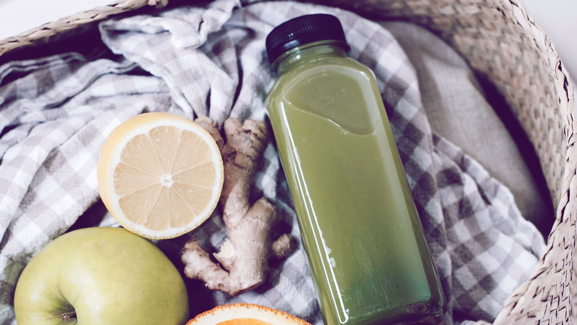Gest-rkt-ins-neue-Jahr-5-leckere-Detox-Getr-nke-zum-Selbermachen
