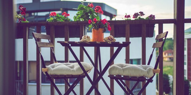 Diese klappbaren Balkonmöbel verwandeln jeden Mini-Balkon in eine Wohlfühloase