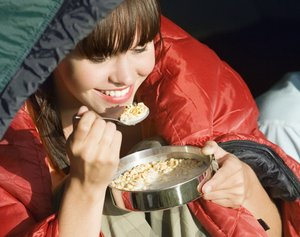 Frau beim Essen Frau beim Essen