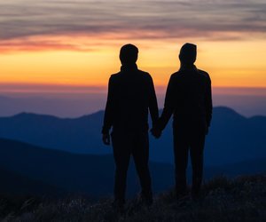 Liebesglück im Herbst: Diese 5 Sternzeichen schweben im Oktober auf Wolke 7