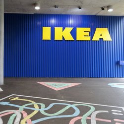 Platzwunder in Beige und Braun: Die Ikea-Bank für jedes Zimmer