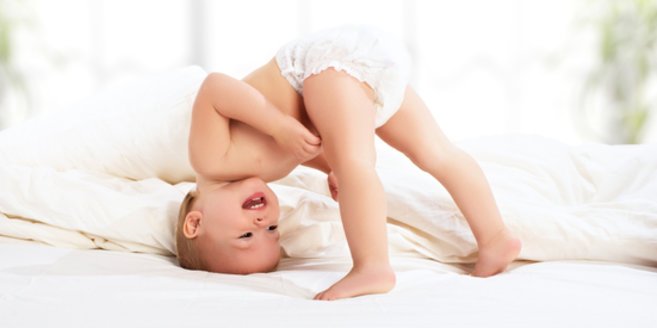 Windeln: Baby mit Windel Windeln: Baby mit Windel