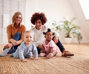 Krabbelgruppe ab wann? Das erwartet Eltern und ihr Baby
