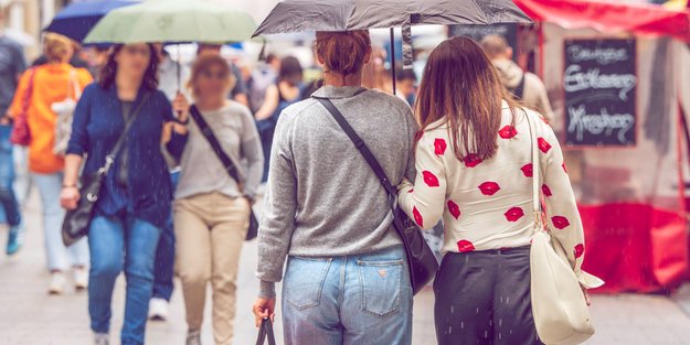 Typisch deutsche Kleidung: Stimmen die Klischees über unseren Kleiderschrank?